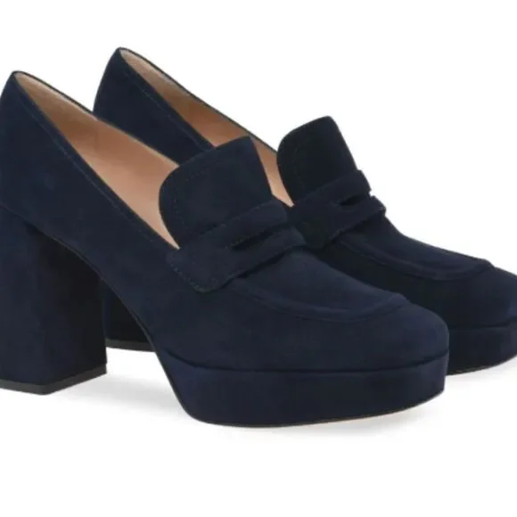 Gianvito Rossi Rouen 4" suede pumps. Size 38‎ 1/2. - Picture 2 of 10